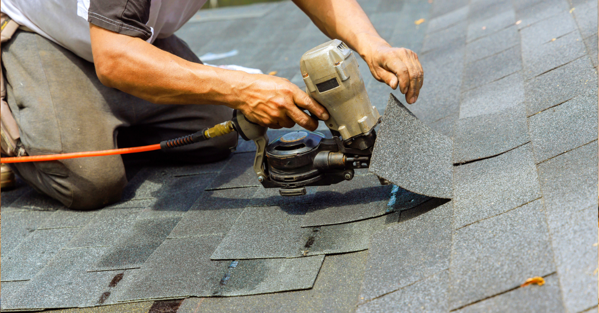 Residential roofing company in Scotch Plains NJ working on asphalt shingles